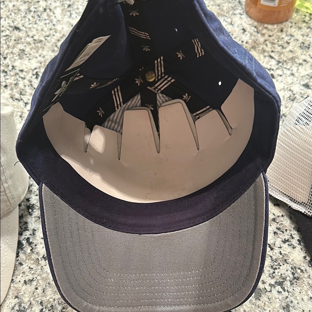 Adidas bundle - Picture 3 of 7